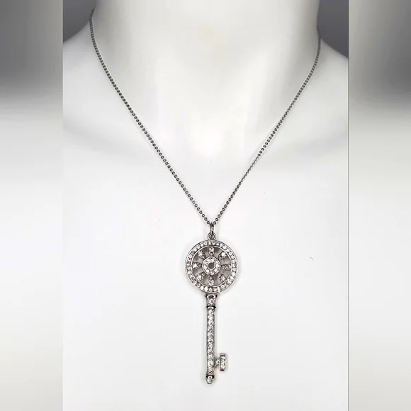 Necklace 925 Sterling Silver W/CZ Key Pendant and Chain - Picture 4 of 7